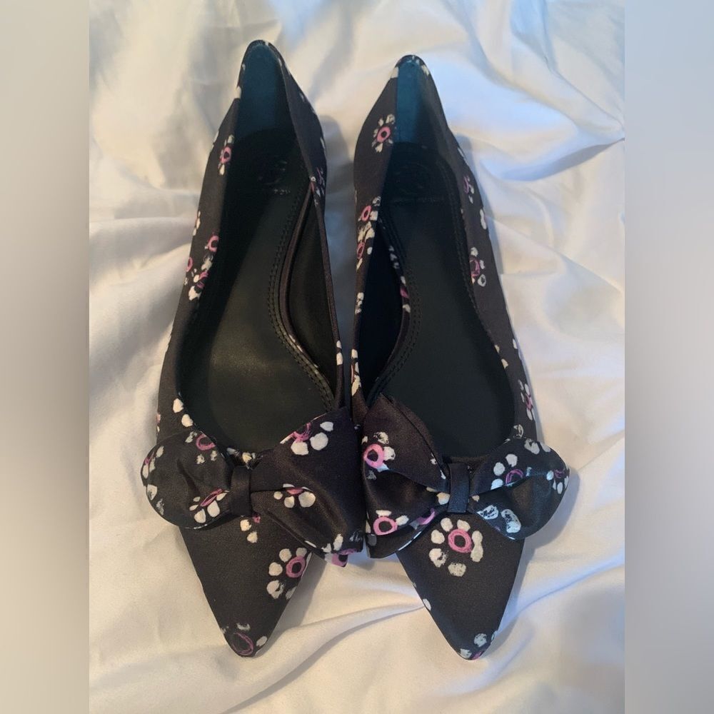 New Tory Burch Rosalind bow flats. Size 7 - Picture 2 of 3